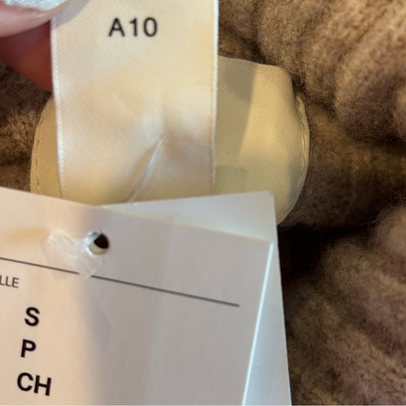 H&M Women’s Cowl Turtleneck Beige Long Sleeve Cozy Sweater NWT Size Small - Picture 9 of 12